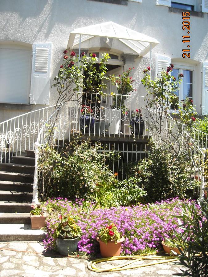 Maison De Retraite Vertaizon ภายนอก รูปภาพ
