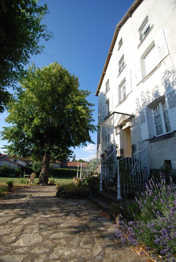 Maison De Retraite Vertaizon ภายนอก รูปภาพ