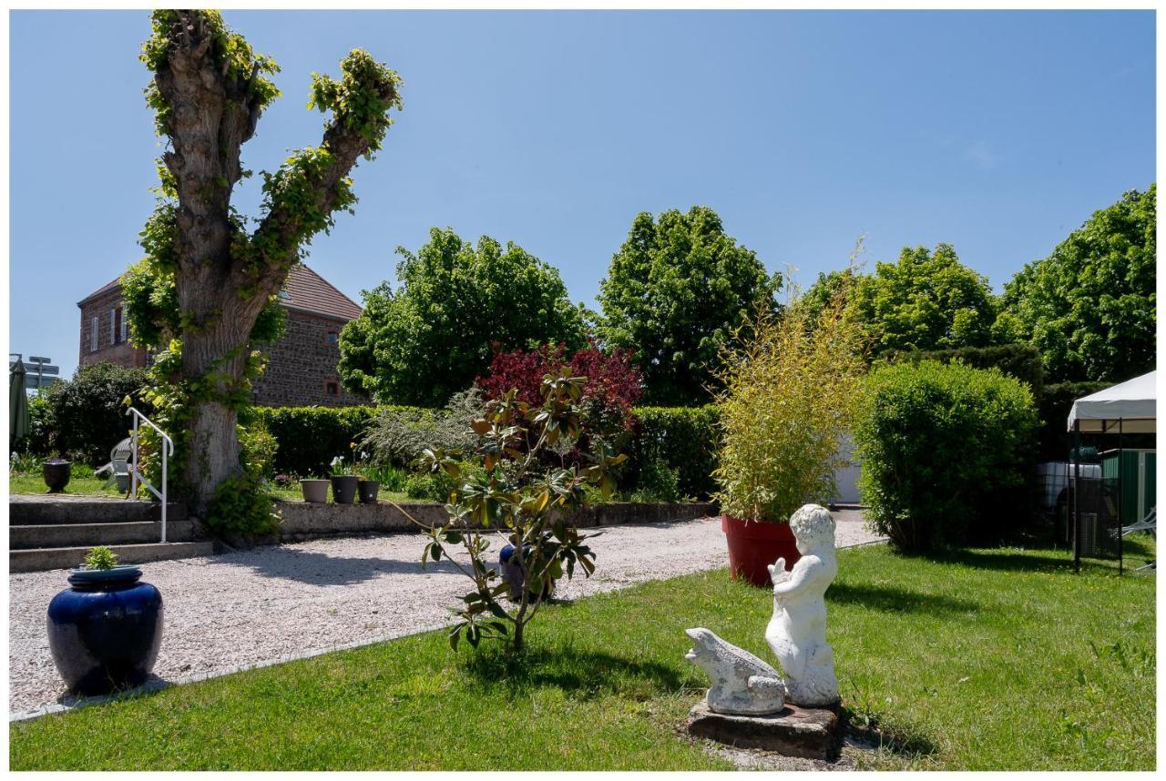 Maison De Retraite Vertaizon ภายนอก รูปภาพ